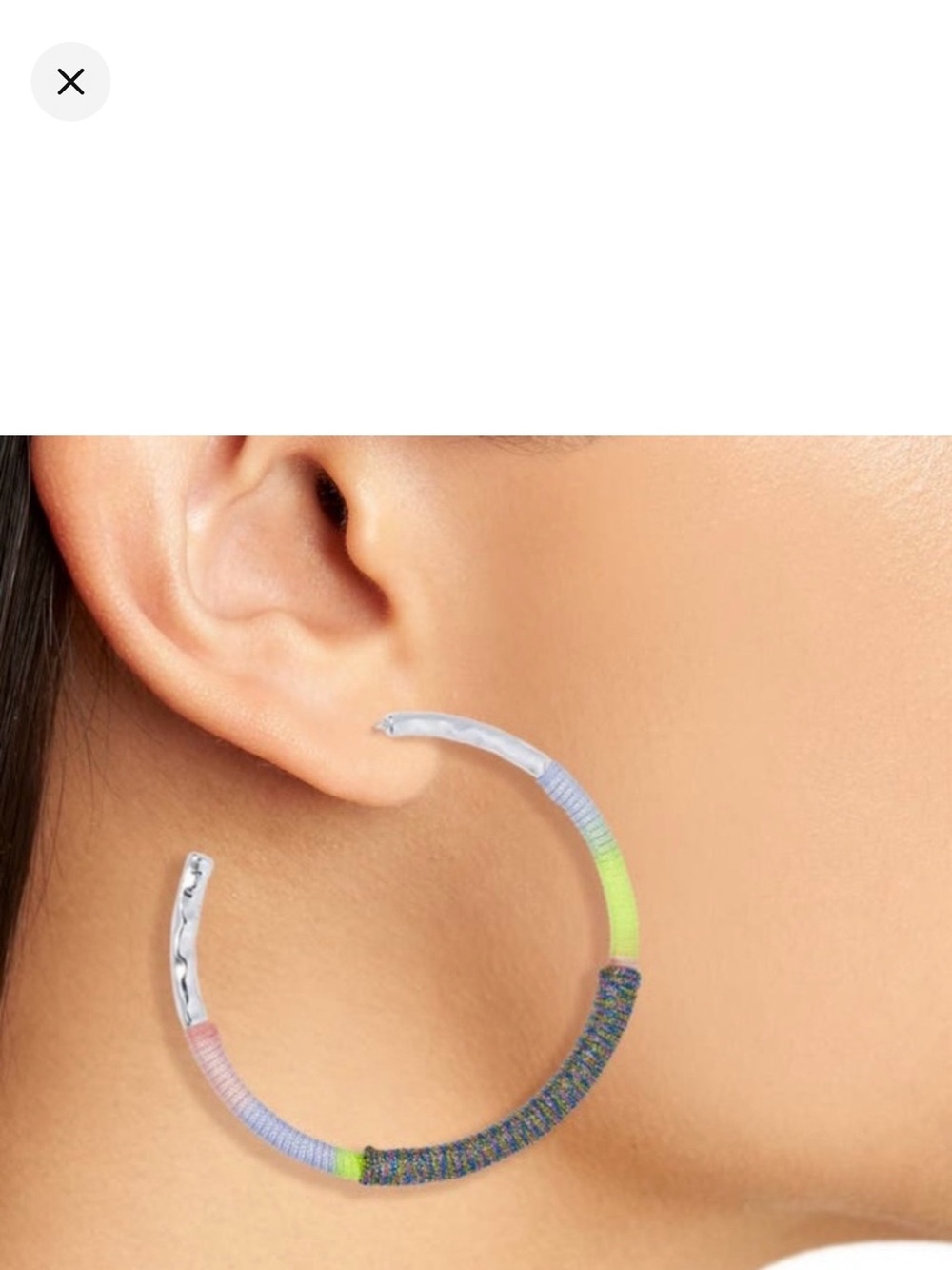 NWOT Kendra Scott Maisie Featherweight Earrings